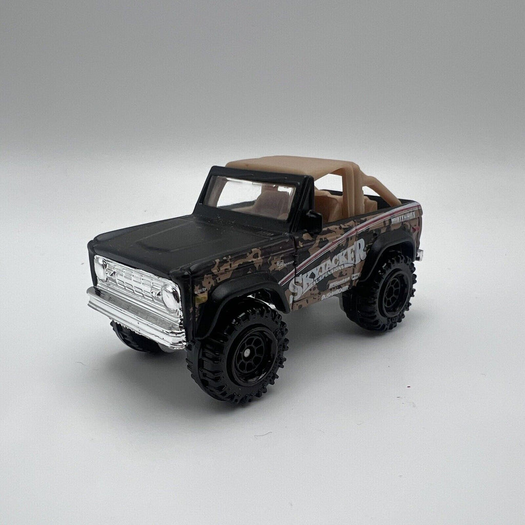 2024 Matchbox Ford Bronco 4x4 - Camo - Skyjacker Suspensions - Loose
