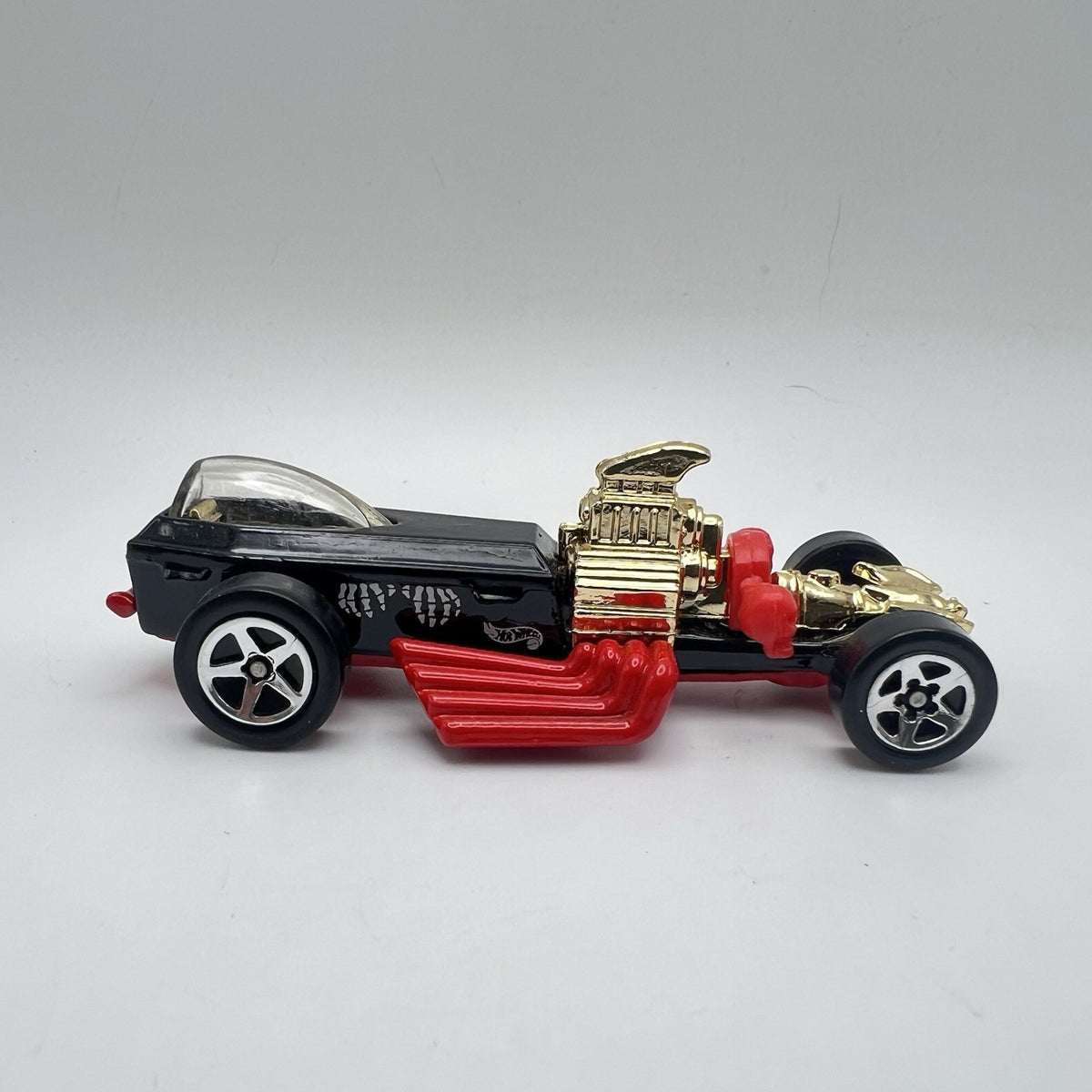 Vintage Hot Wheels Grave Rave Rigor Motor Skulls Bat Car Black Red 1994