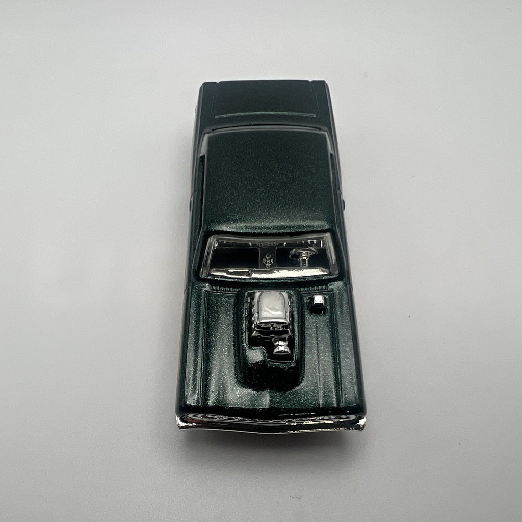 1964 64 Chevy Chevelle SS Collectible 1/64 Scale Diecast Diorama Model