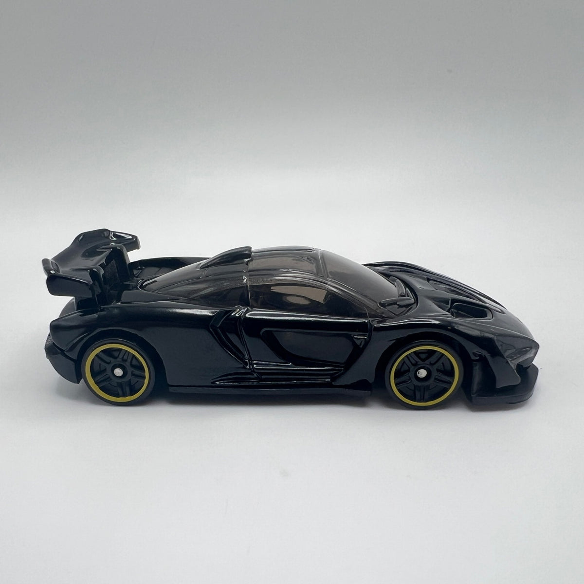 Hot Wheels McLaren Senna Black LOOSE 1/64