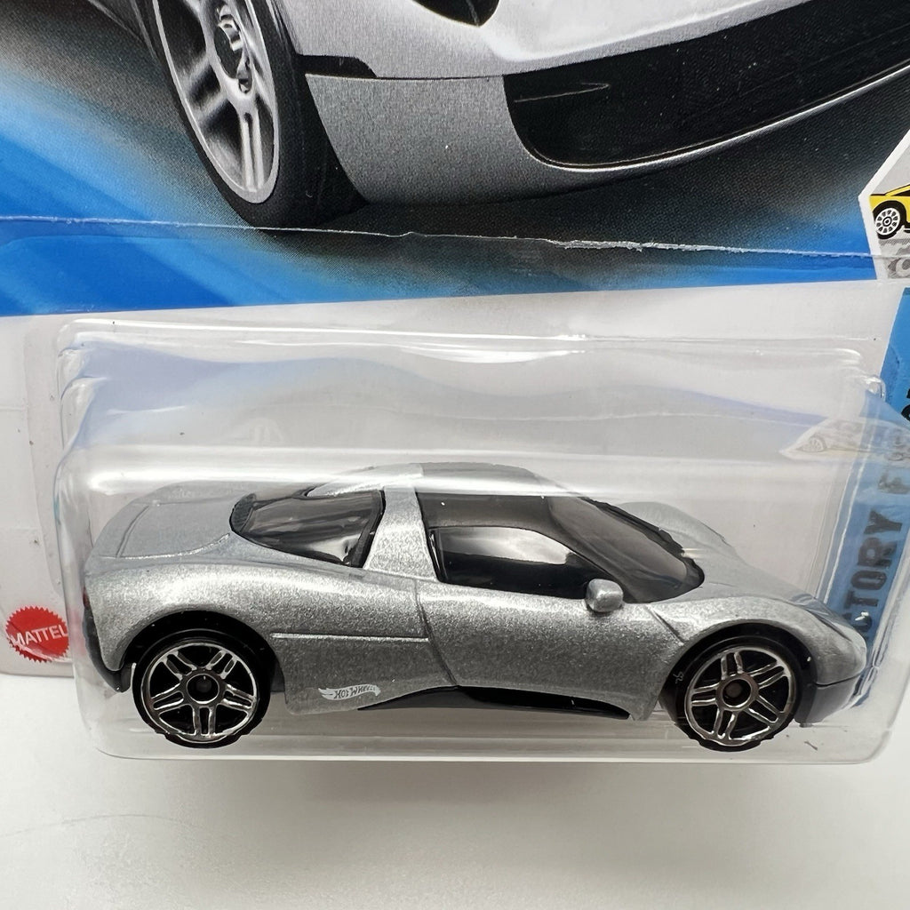 New 2025 Hotwheels Gordon Murray Automotive T.33 Lot of 2 Cars. Silver and Aqua