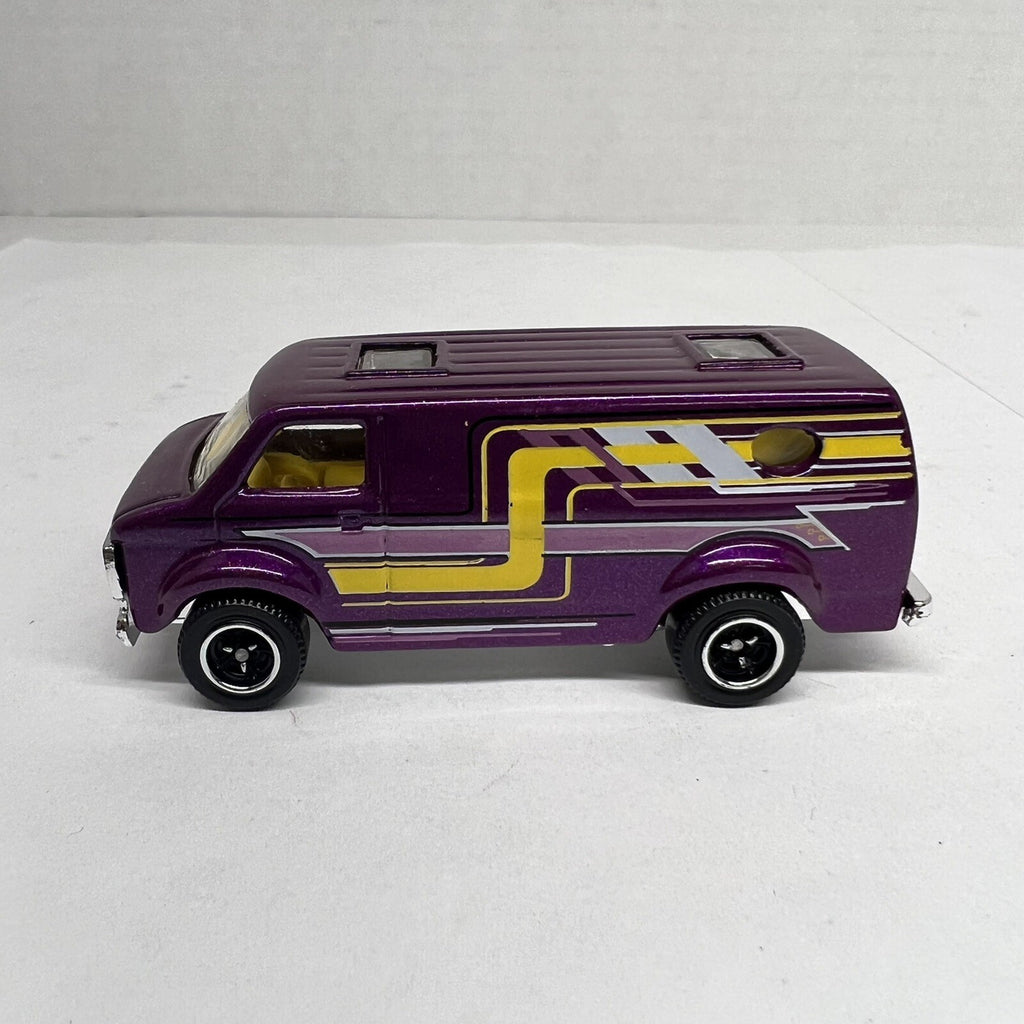 2006 Matchbox Chevy Van Diecast MB709 Purple