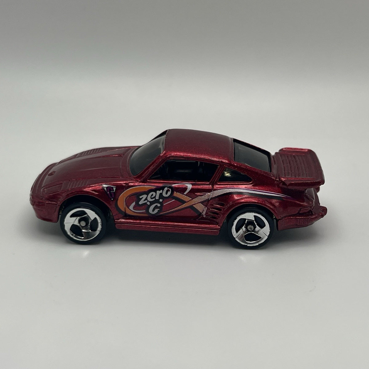 HOT WHEELS #856 - RED - PORSCHE 930 - ZERO G MAROON LOOSE