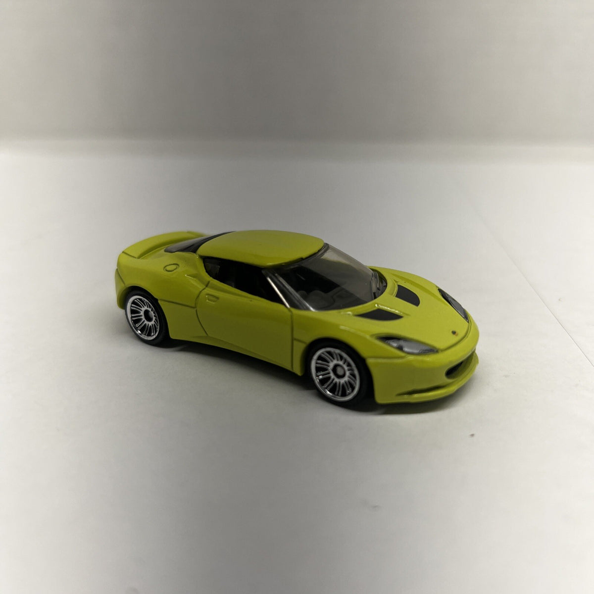 2008 08 Lotus Evora Diecast Scale 1:64 Collectible Model Green Car
