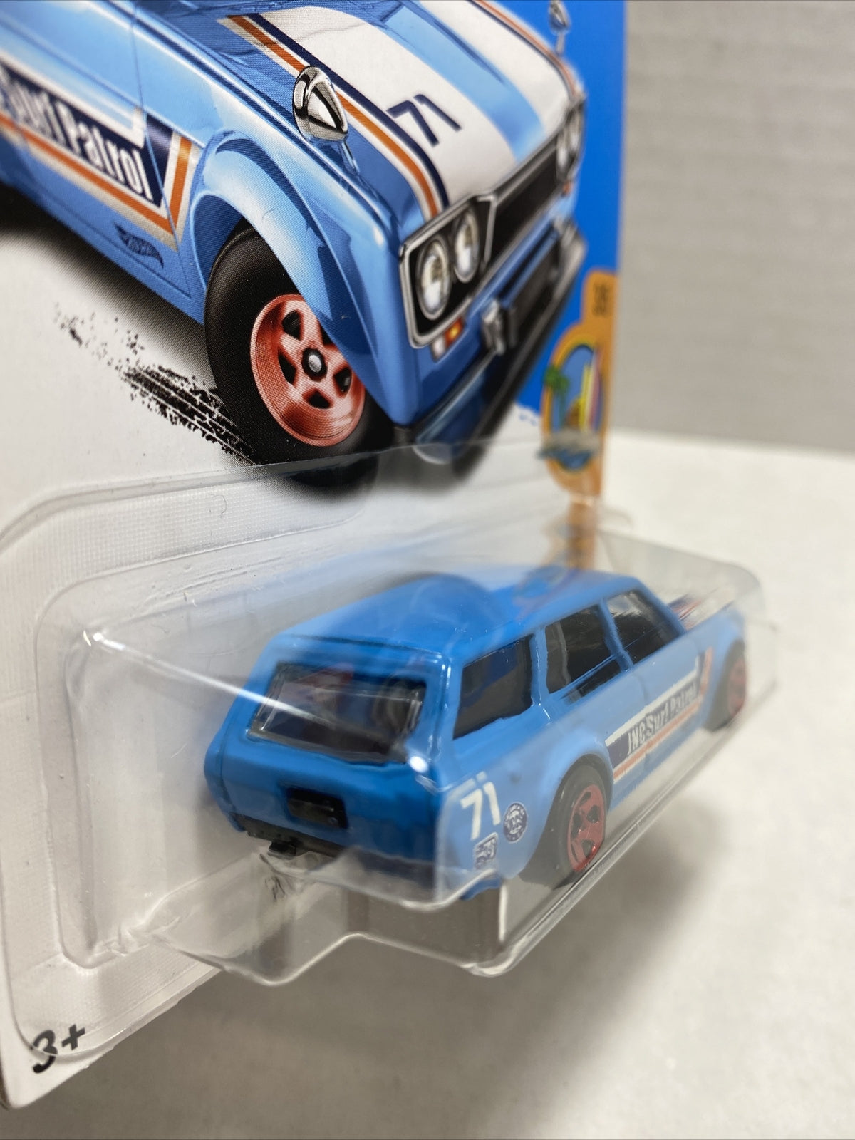 Hot Wheels 2016 #277 Surfs Up #3 71 Datsun Bluebird 510 Wagon JNC Surf Patrol