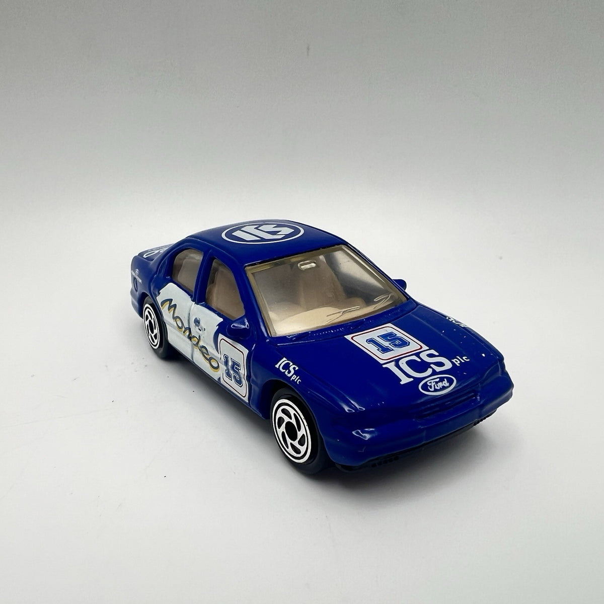 Matchbox 1995 Ford Mondeo #40 Blue Race Car Vintage Die Cast Super Fast Series