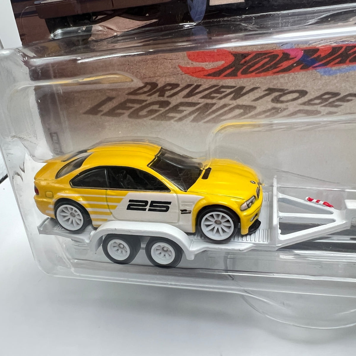 Hot Wheels Team Transport BMW M3 Rally Hauler Legends Tour Yellow