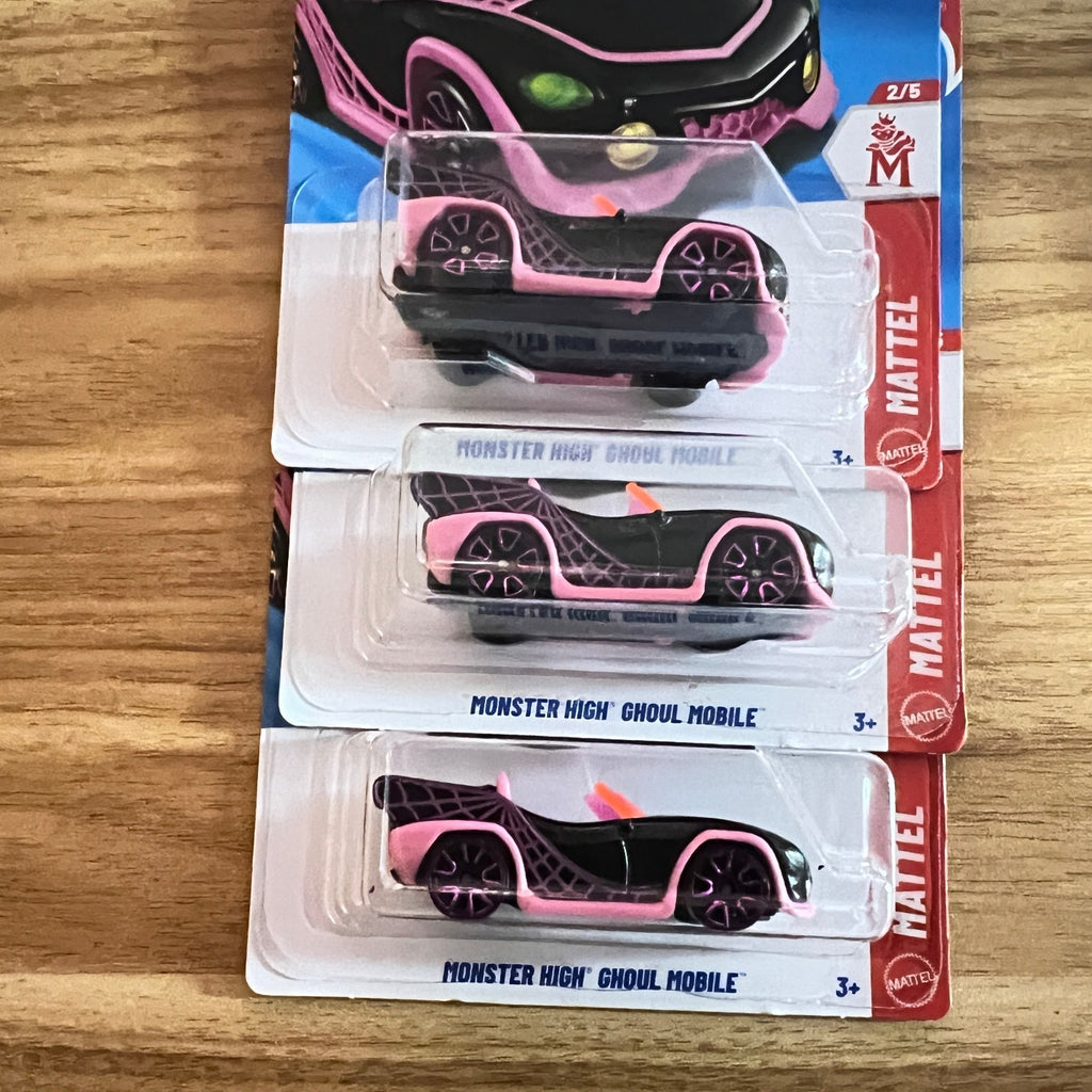Hot Wheels Monster High Ghoul Mobile 48/250 Mattel 2/5 Black Pink 1:64