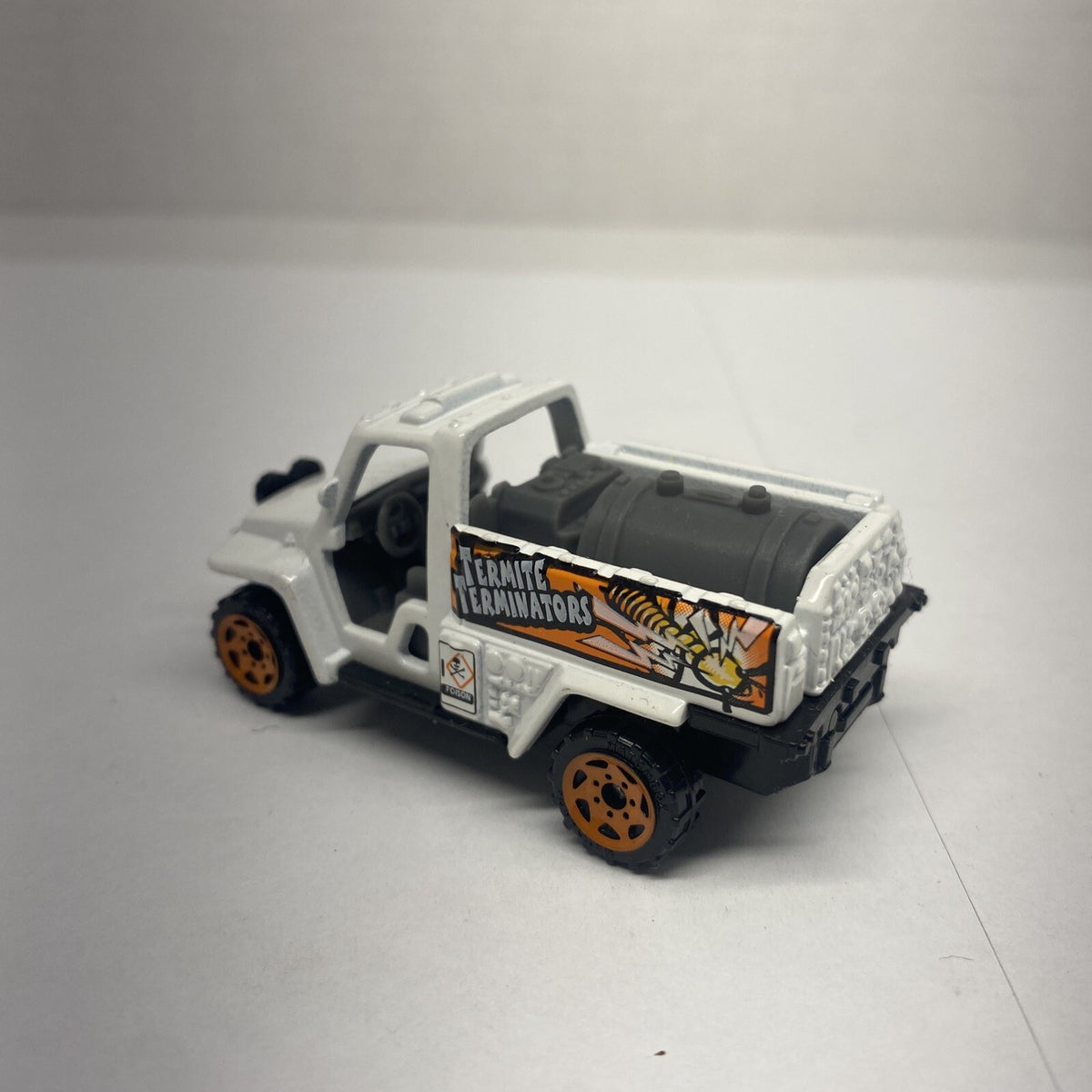 Matchbox White Foam Fire Truck Termite 1:64 Scale Diecast Toy Model Mattel