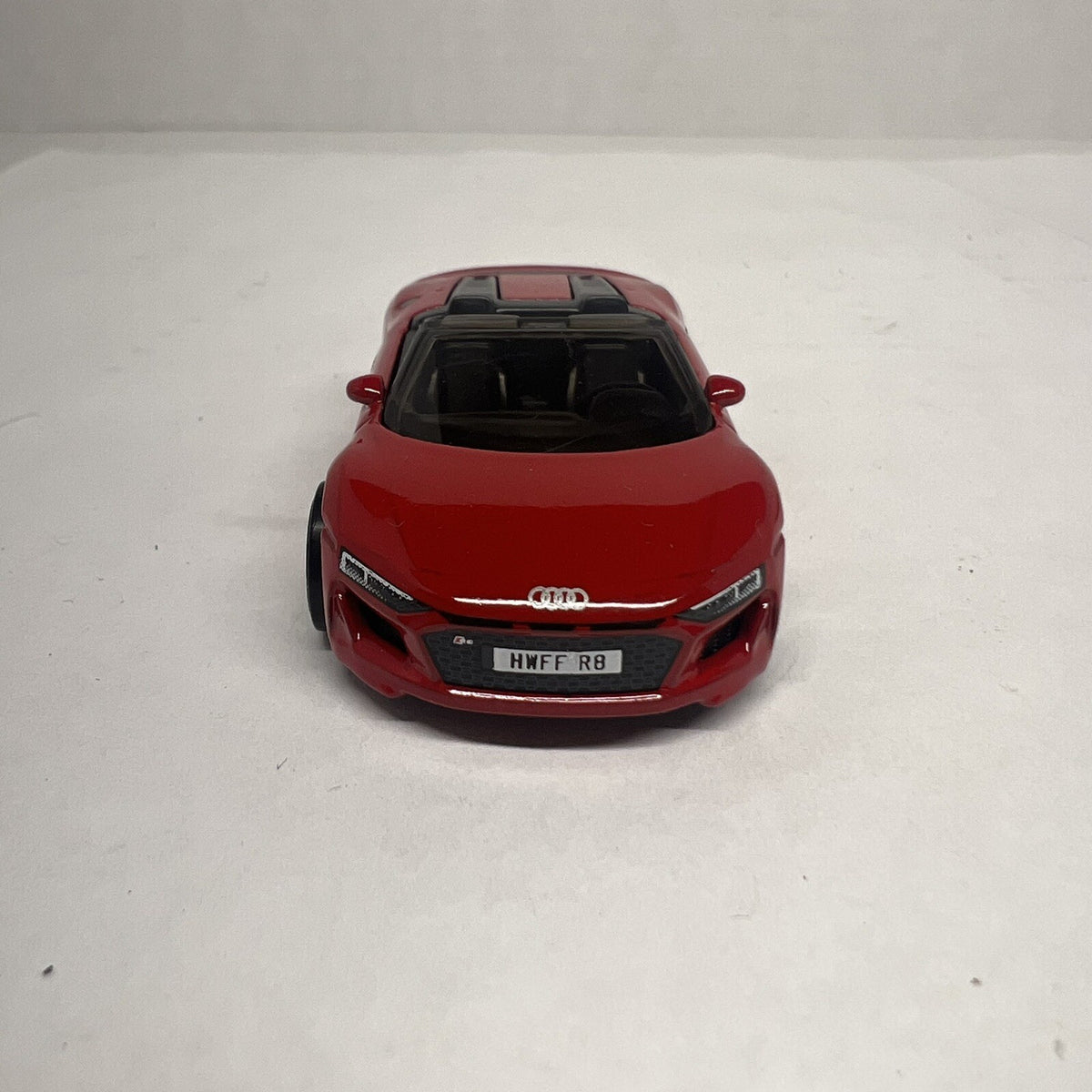 2019 Audi R8 Spyder * 1:64 Scale Diecast Model Diorama Hot Wheels *