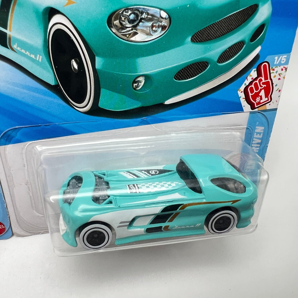 Hot Wheels Deora II Lot of 2 Pink & Teal HW Fan Driven 1/5 18/250