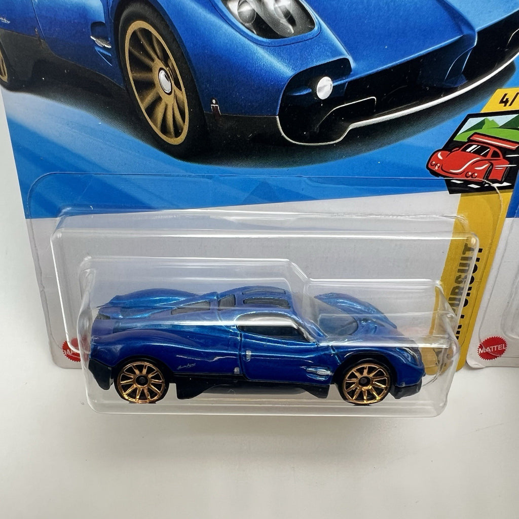 COMBO  Hot Wheels 2025 Pagani Utopia (WHITE - Exotics) (Blue - Peak Pursuit)