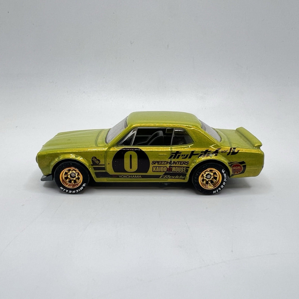 Hot Wheels Nissan Skyline H/T 2000 GT-X. Modified Custom
