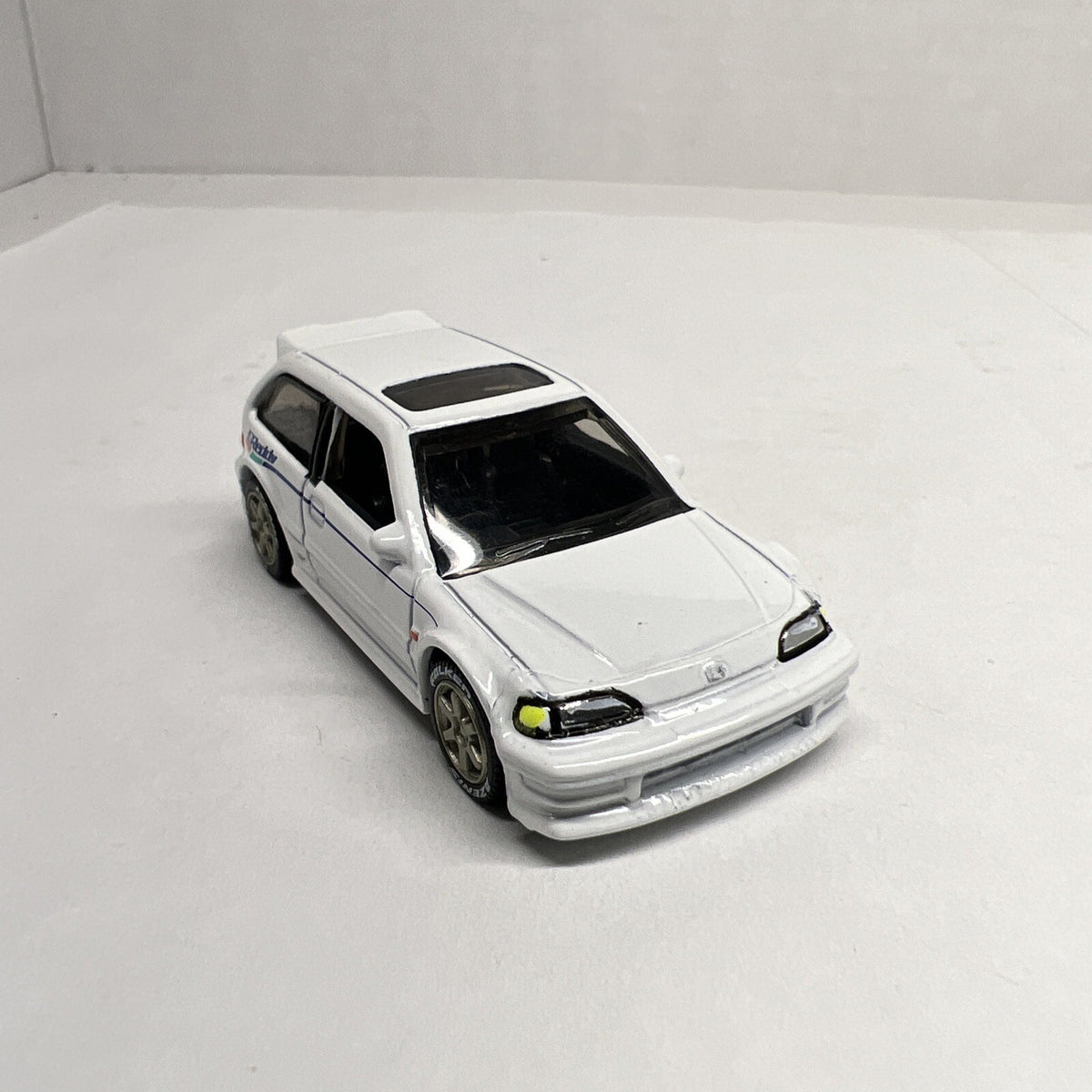2018 Hot Wheels #4 '90 Honda Civic EF in White HW  Greddy With Real Riders