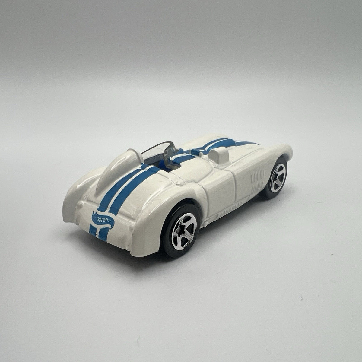 Hot Wheels 2001 *Loose* Cunningham C4R #051 White
