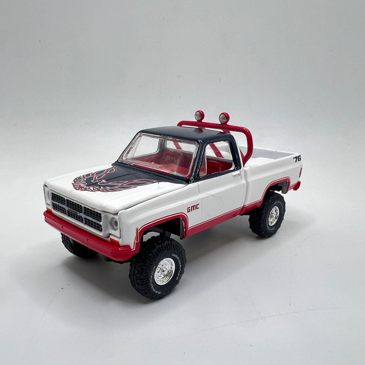 M2 Machines 1976 GMC 4x4 Pickup White Red Firebird Hood LOOSE 1/64