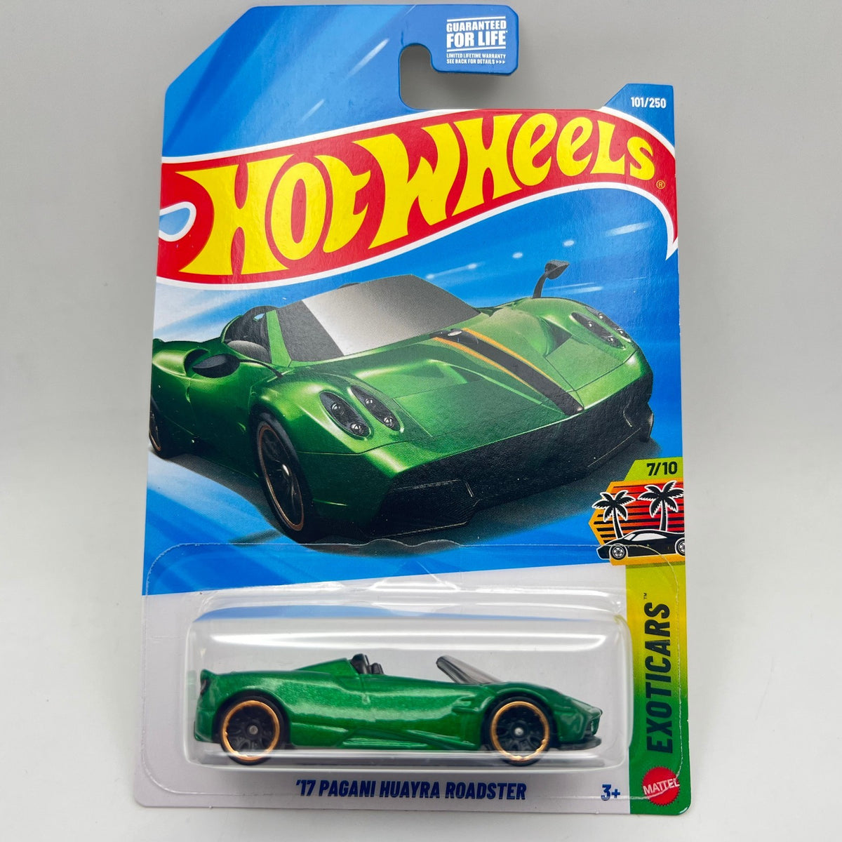 Hot Wheels '17 Pagani Huayra Roadster Exoticars 7/10 101/250 Green 1:64 Diecast
