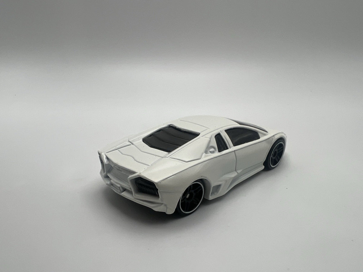 2007-2009 Lamborghini Reventon Collectible 1/64 Scale Diecast Model