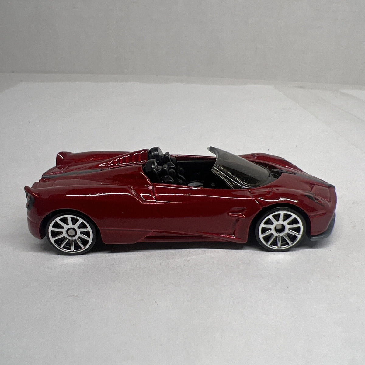Hot Wheels '17 Pagani Huayra Roadster 2017 Mattel