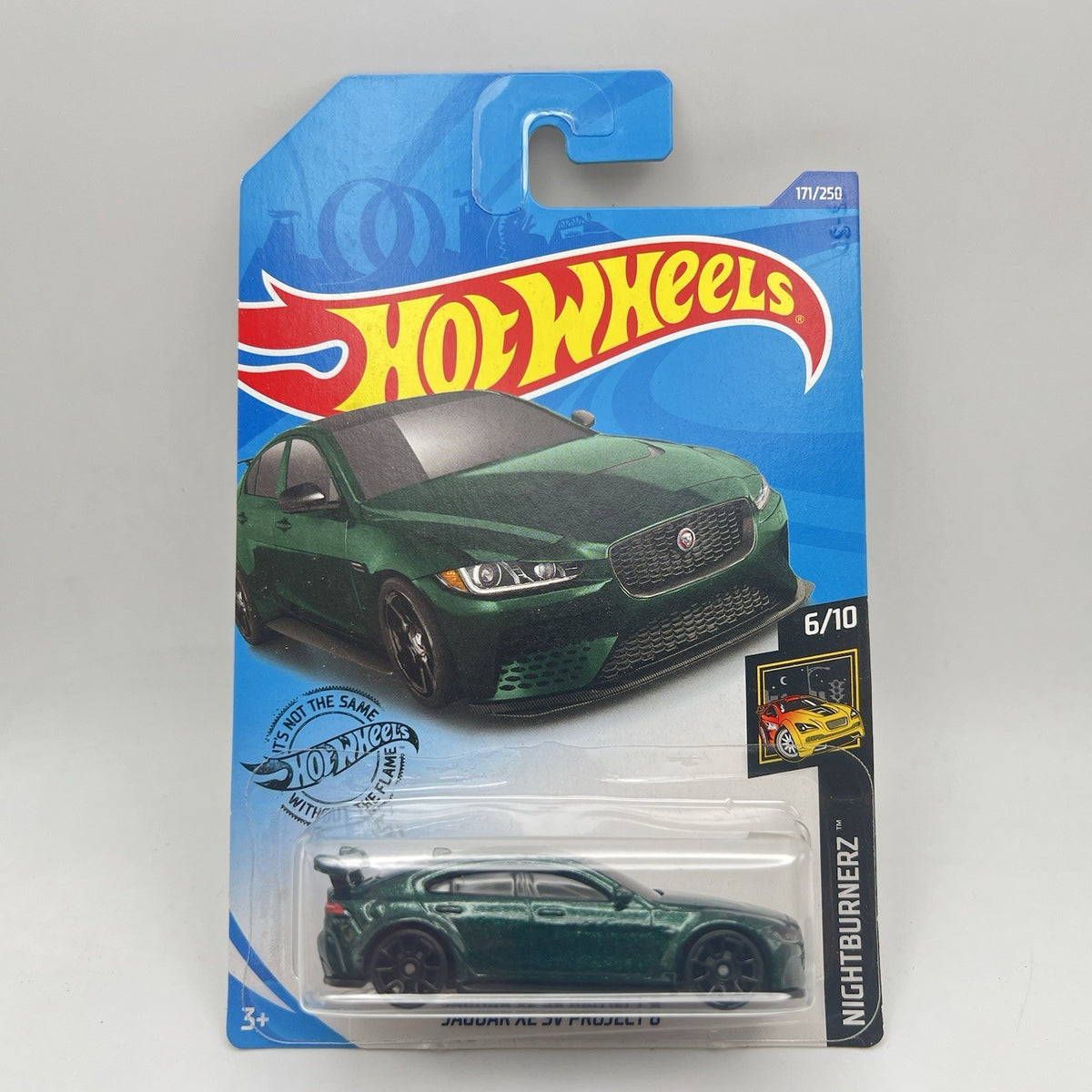 Hot Wheels Nightburnerz 6/10 Jaguar XE SV Project 8 171/250 Green