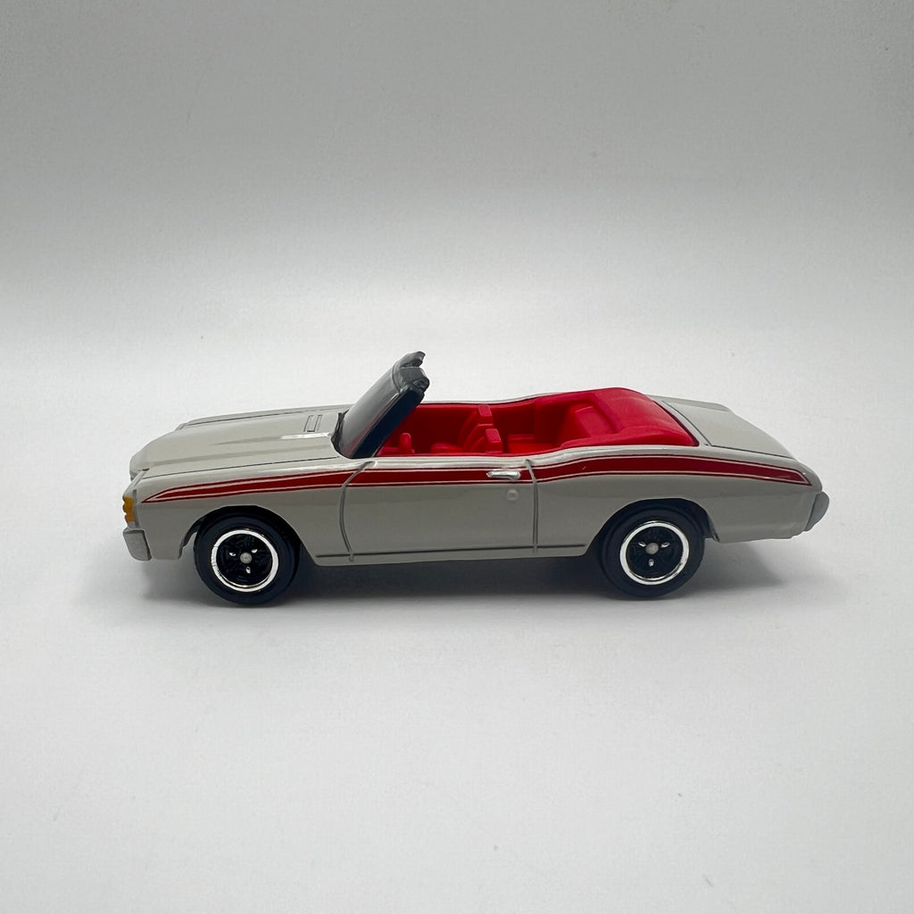 Matchbox 1971 Chevy Chevelle Convertible Light Gray Red Stripes LOOSE 1/64