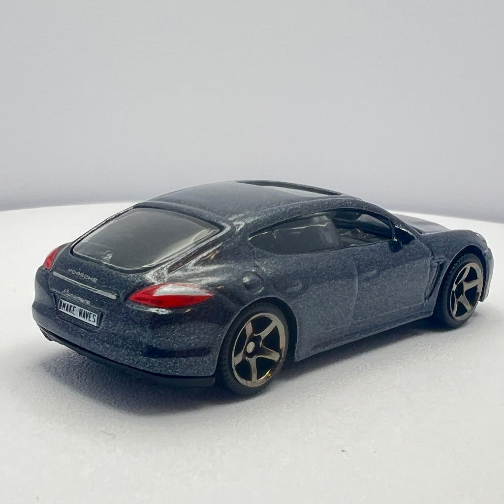 Matchbox 2010 Porsche Panamera Dark Blue Make Waves LOOSE 1/64