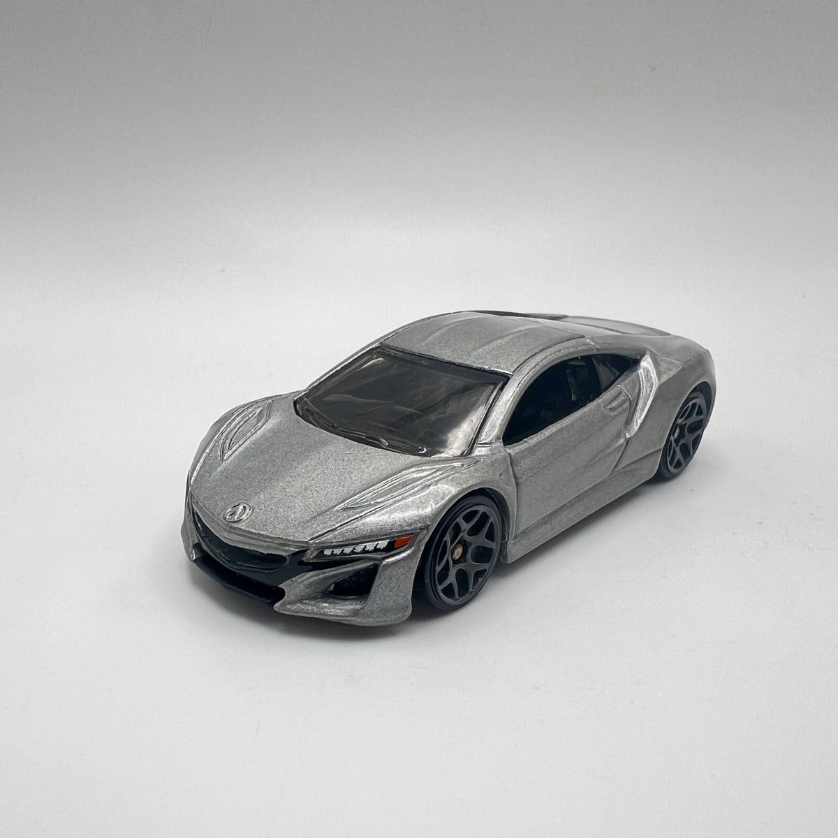 Hot Wheels '17 Acura NSX Silver LOOSE 1/64