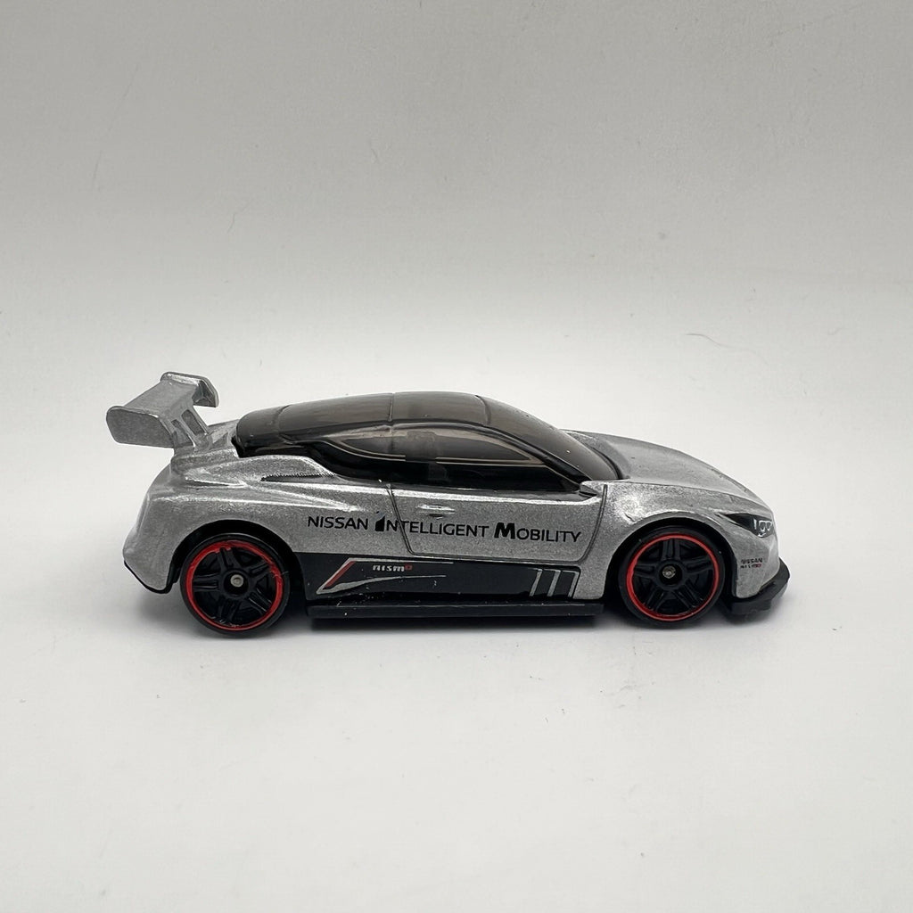 2021 HOT WHEELS NISSAN LEAF NISMO RC_02 SILVER 1:64 DIECAST 2 3/4" CAR W/ BLACK