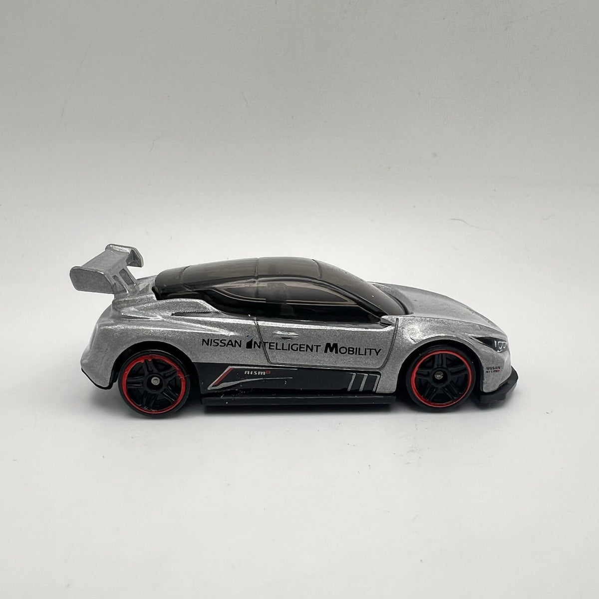 2021 HOT WHEELS NISSAN LEAF NISMO RC_02 SILVER 1:64 DIECAST 2 3/4" CAR W/ BLACK