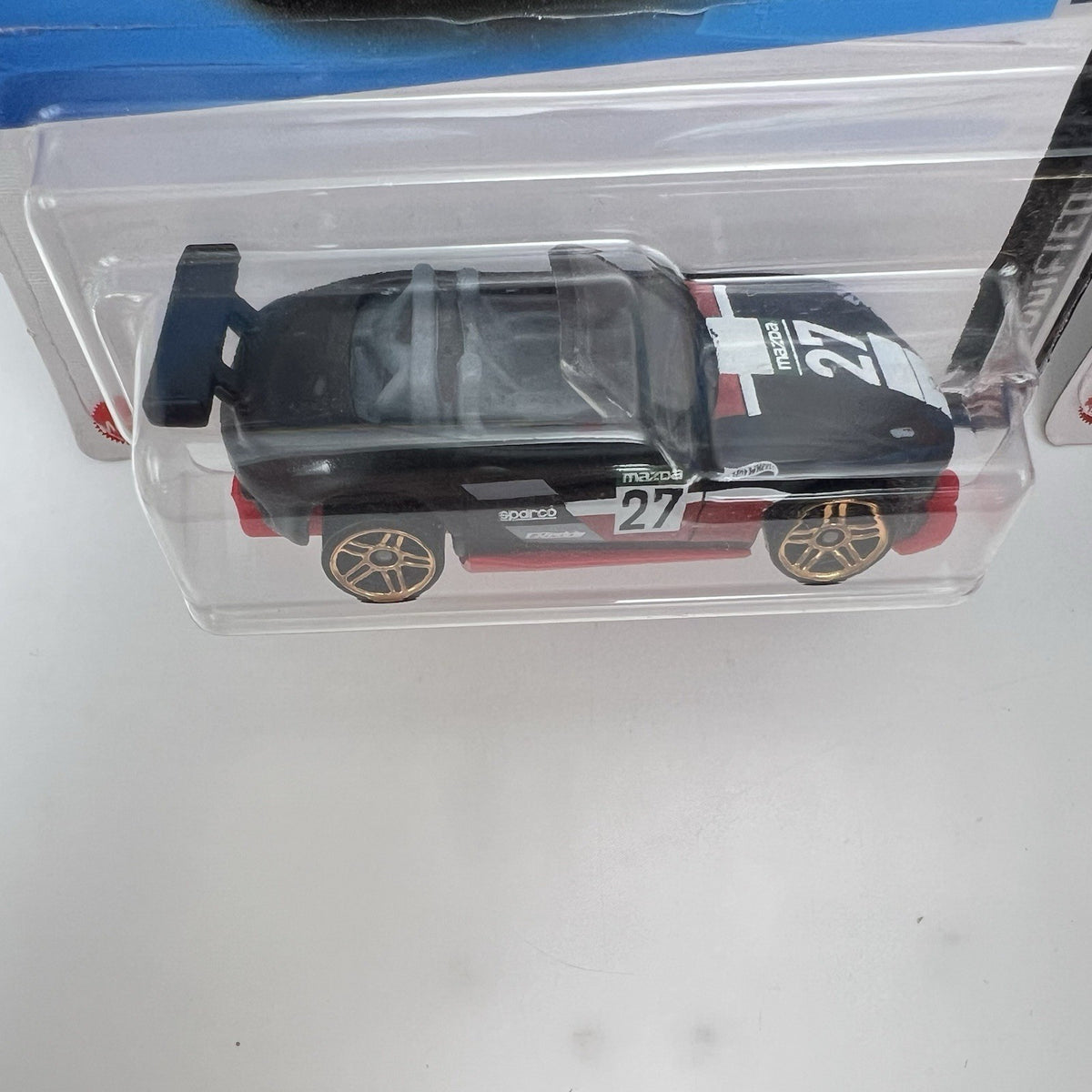 Hot Wheels 2015 Mazda MX-5 Miata - Set of 2