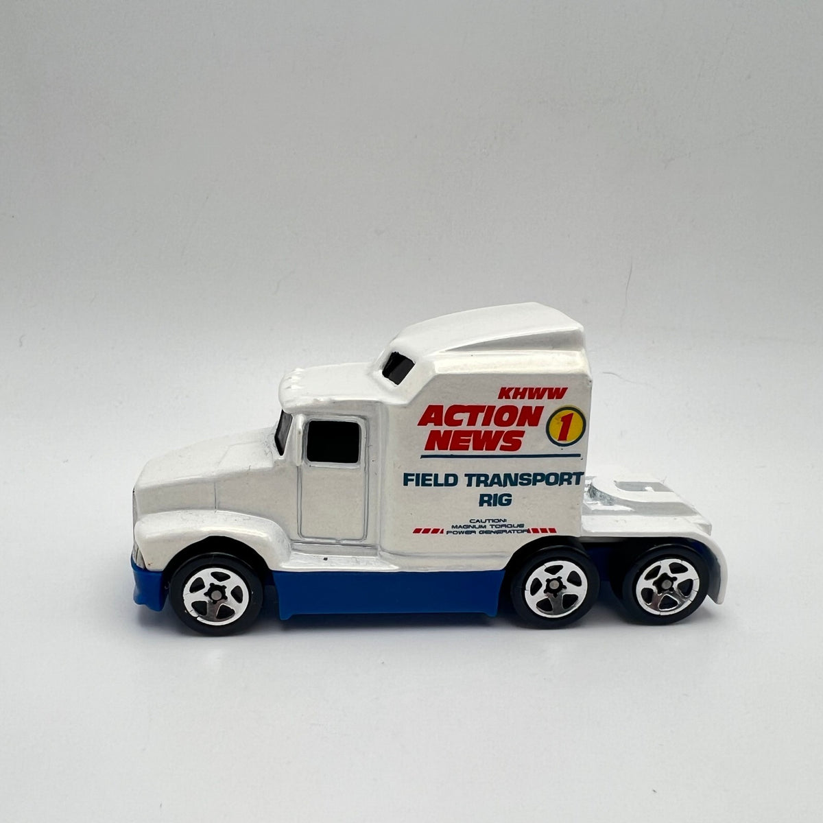 Hot Wheels Big Rig White KHWW Action News Field Transport LOOSE 1/64