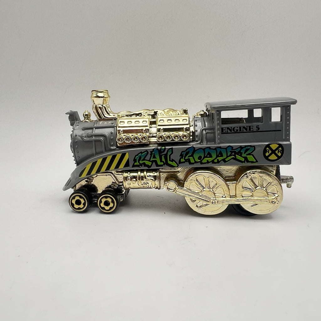 Hot Wheels Rail Rodder Engine 5 Gray Gold Graffiti Steam Train 1/64