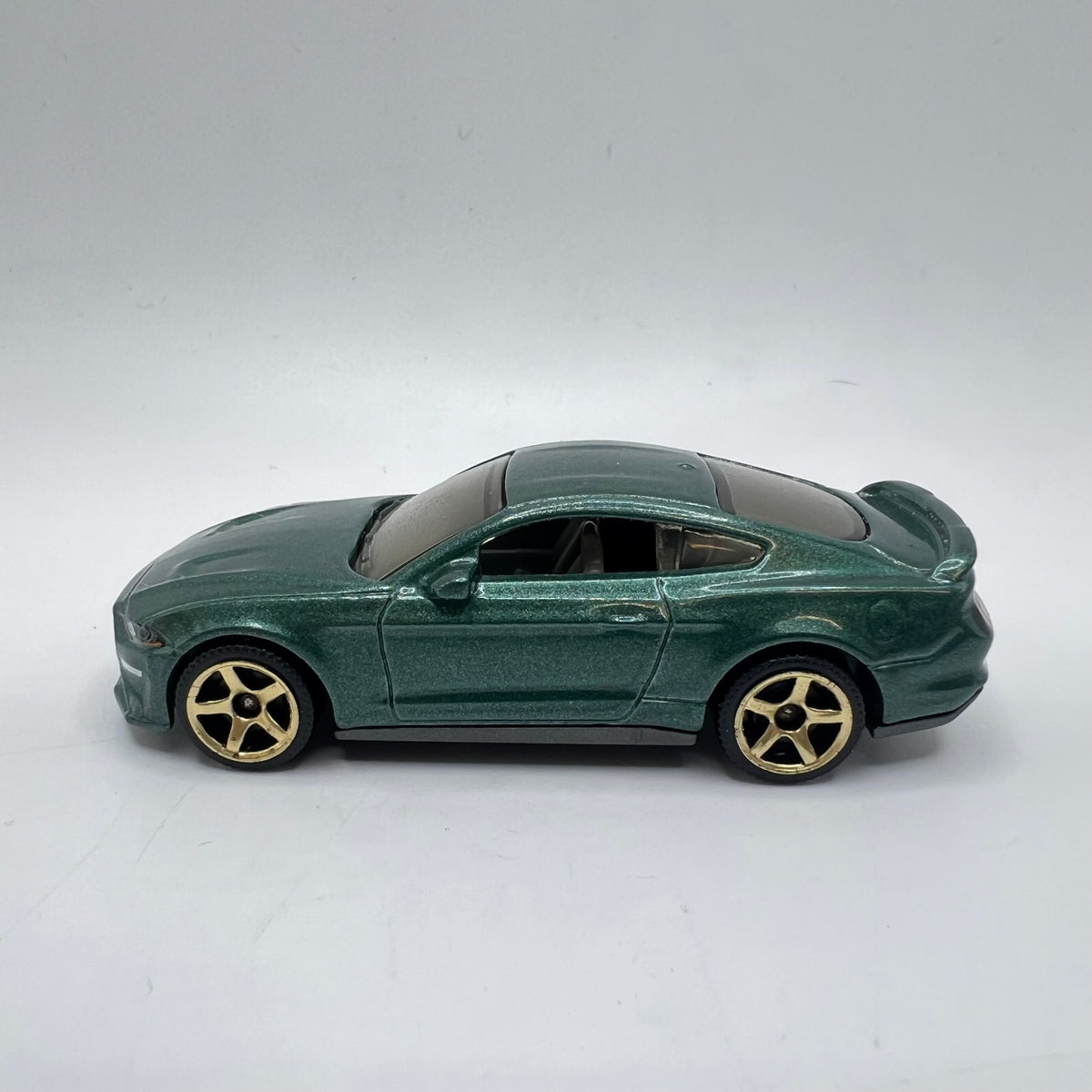 Matchbox 2019 Ford Mustang Coupe Dark Green Gold Wheels LOOSE 1/64