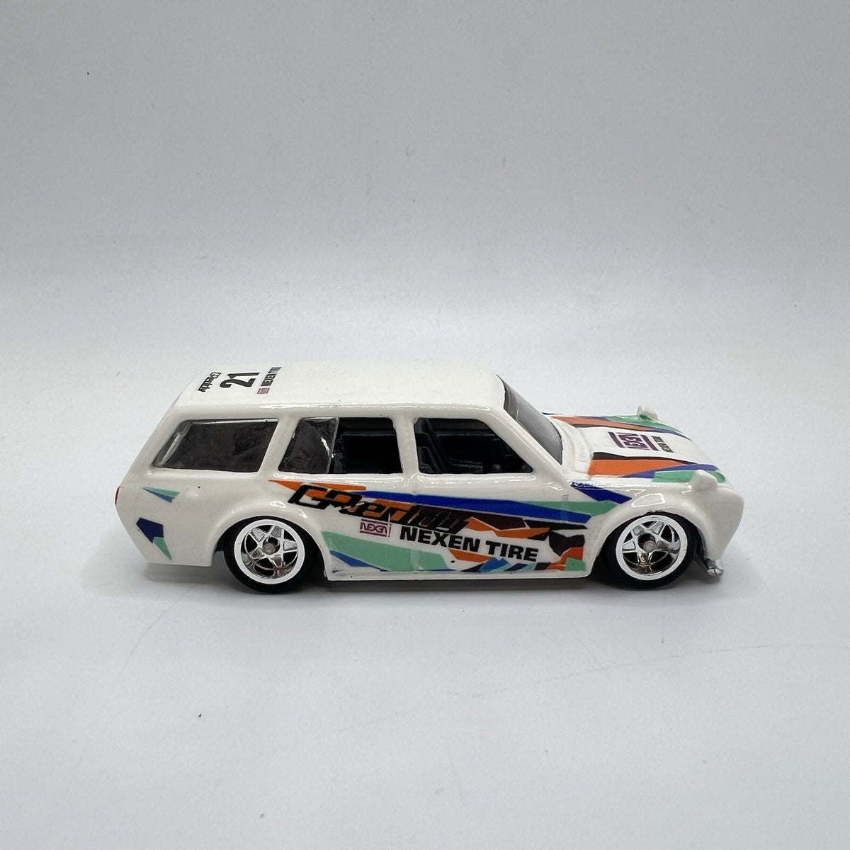 2026 Hotwheels Custom Design 1971 Datsun 510 Wagon Greddy Custom White