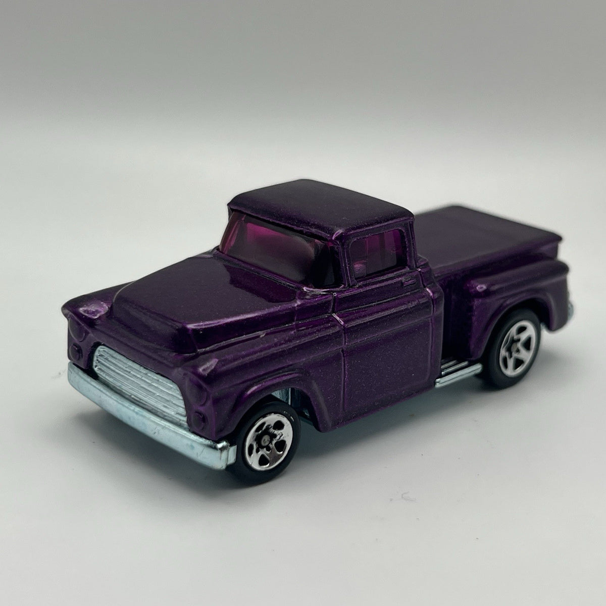 1957 57 Chevy Cameo Custom Pickup Collectible 1/64 Scale Diecast Diorama Model