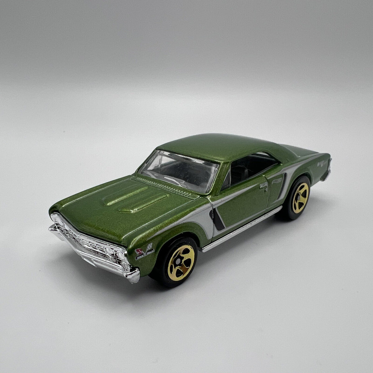 2012 HOT WHEELS '67 Chevelle SS 396 Metalflake Green Malaysia Loose 1/64 Diecast