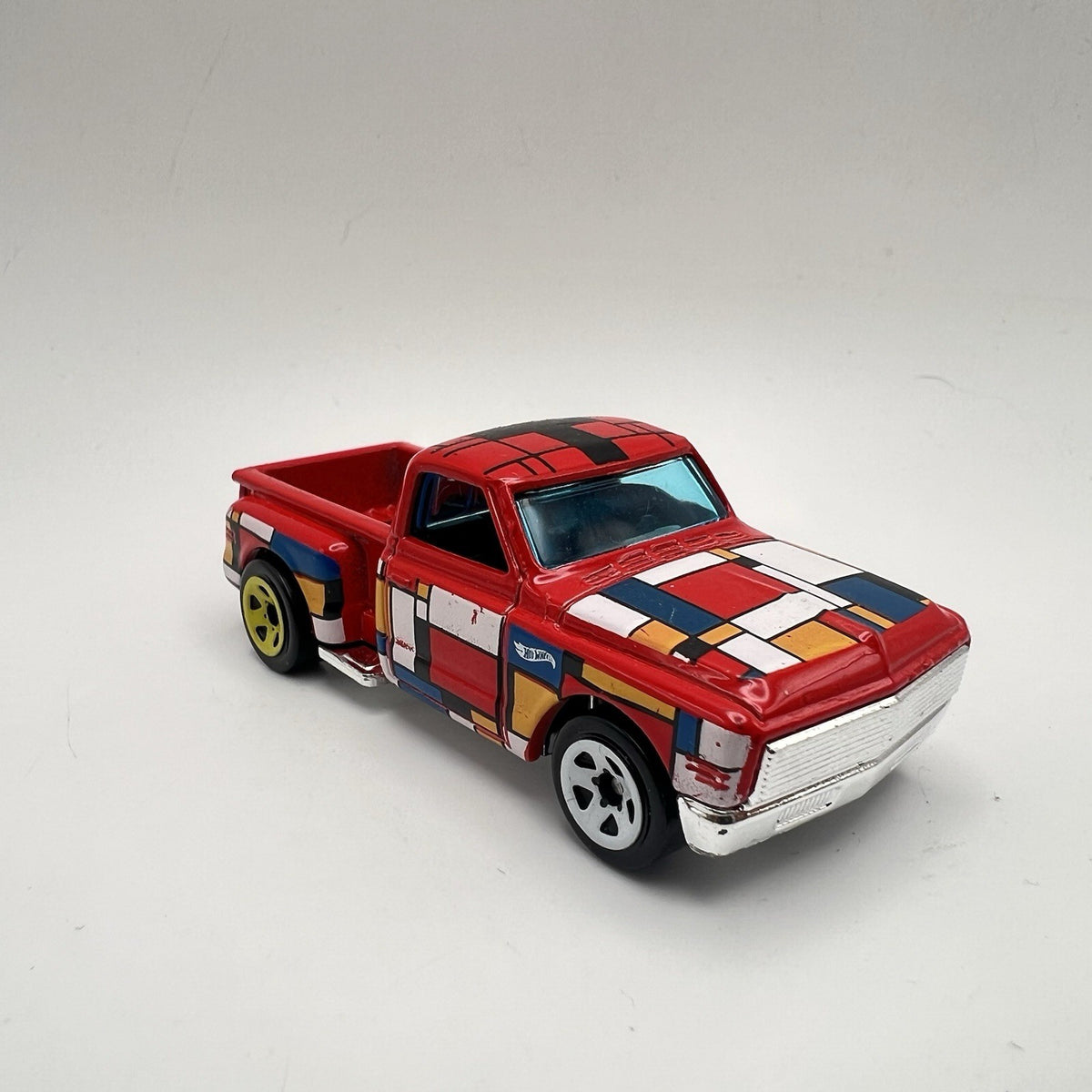 Hot Wheels ‘69 Chevy Pickup #108 HW ‘22 Art Cars 4/10 Red Loose VHTF!
