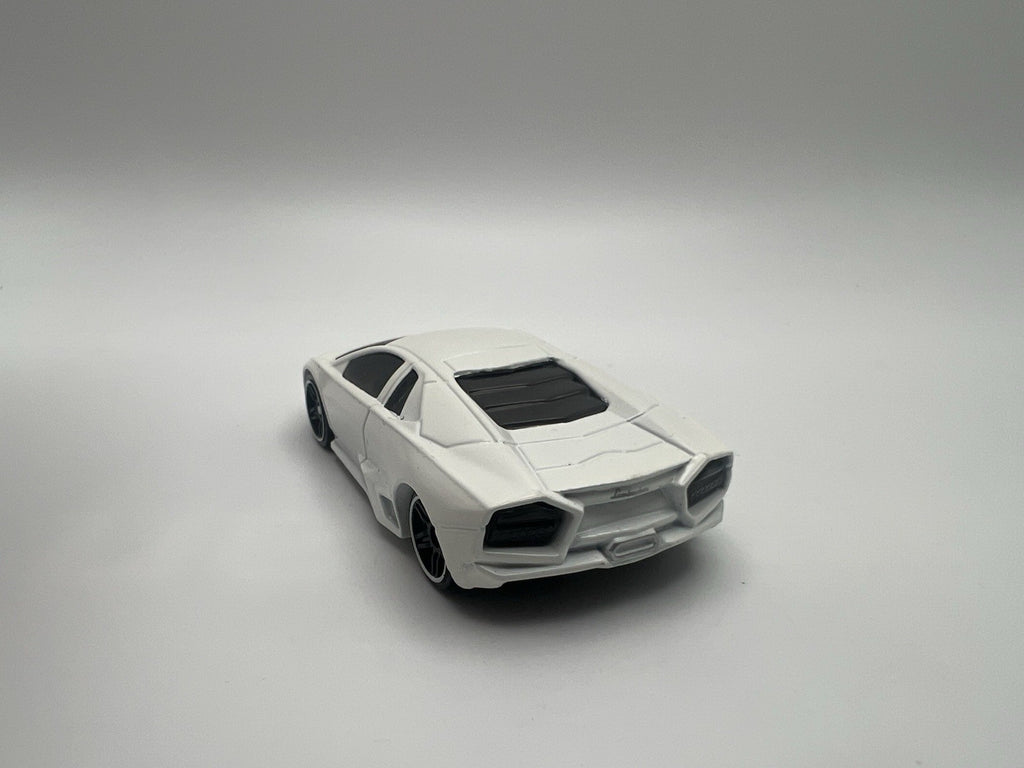 2007-2009 Lamborghini Reventon Collectible 1/64 Scale Diecast Model