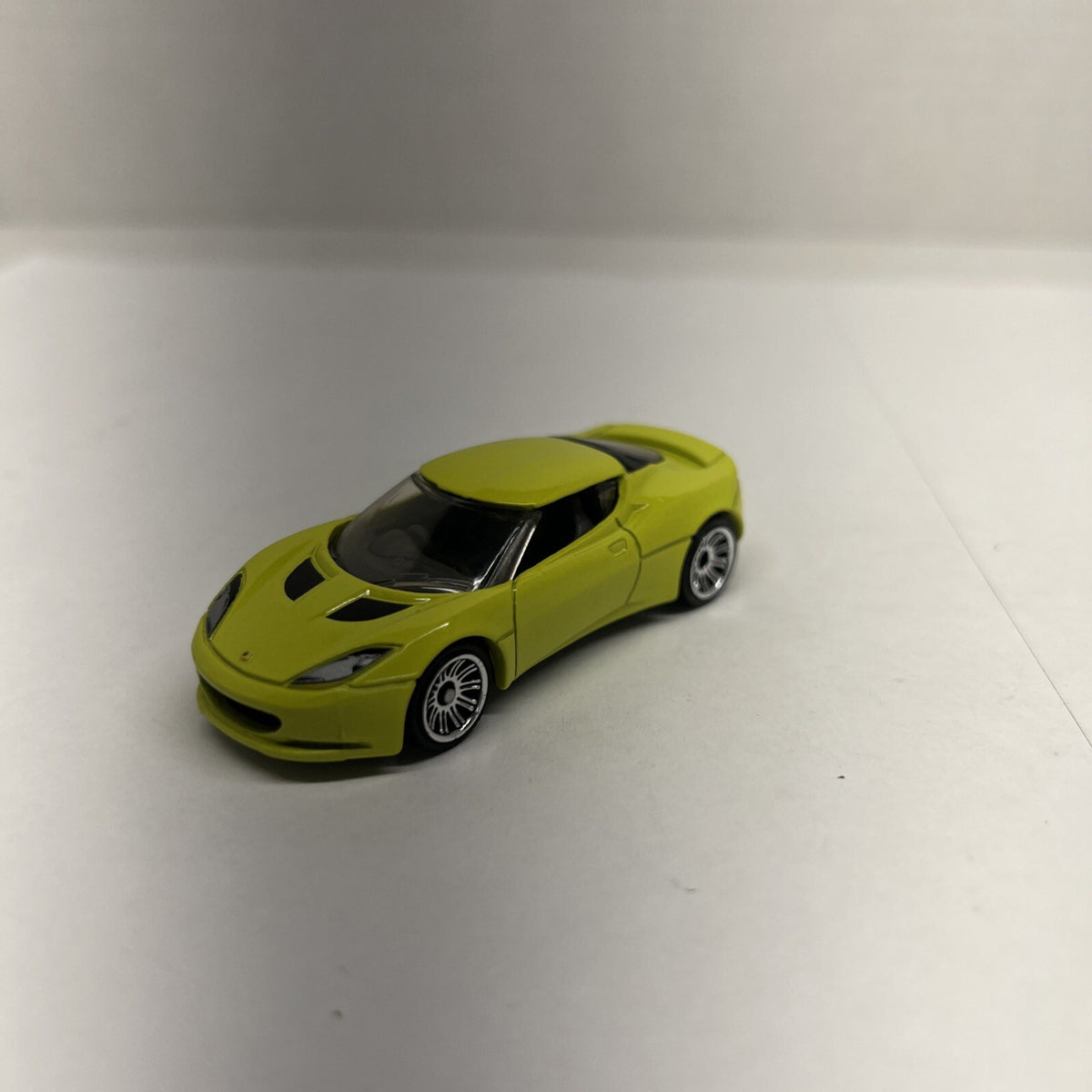 2008 08 Lotus Evora Diecast Scale 1:64 Collectible Model Green Car