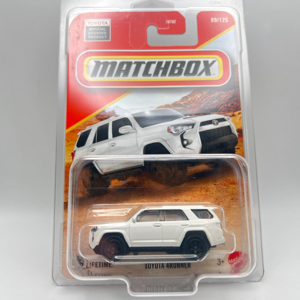 Matchbox Toyota 4Runner White 09/125 The Vault