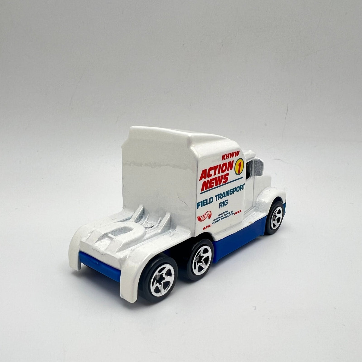 Hot Wheels Big Rig White KHWW Action News Field Transport LOOSE 1/64