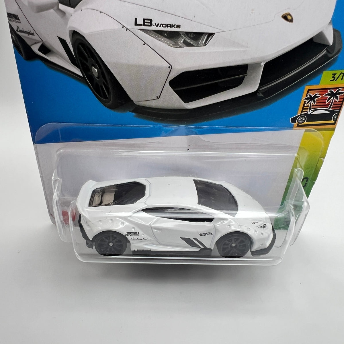 Hot Wheels HW Exotics 3/10 LB-Works Lamborghini Huracan Coupe 172/250 White