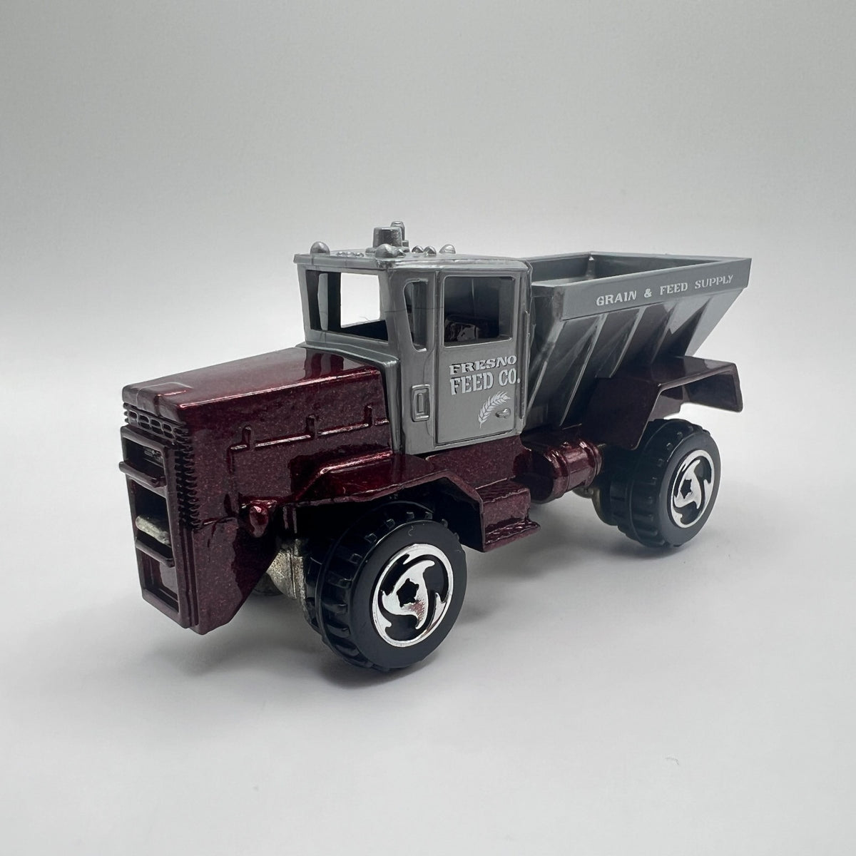 Hot Wheels Grain & Feed Supply Truck Maroon Fresno Feed Co LOOSE 1/64
