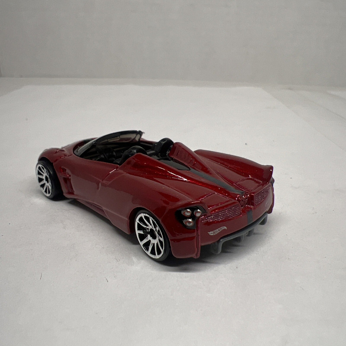 Hot Wheels '17 Pagani Huayra Roadster 2017 Mattel