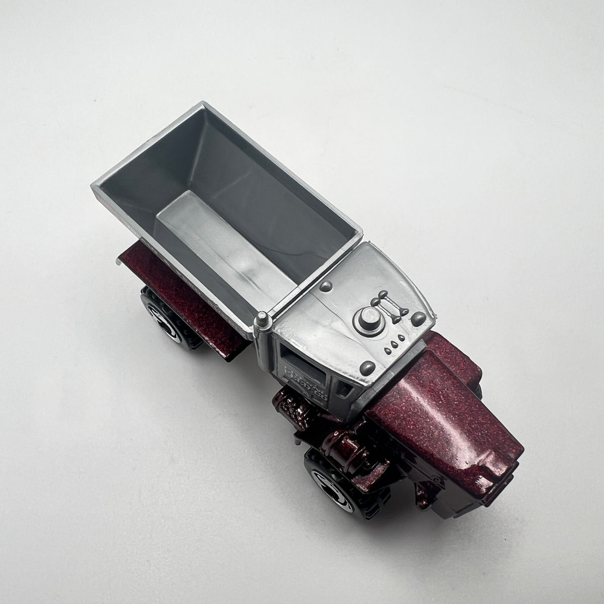 Hot Wheels Grain & Feed Supply Truck Maroon Fresno Feed Co LOOSE 1/64
