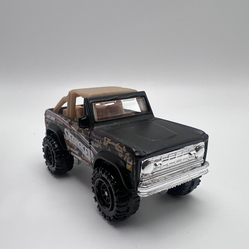 2024 Matchbox Ford Bronco 4x4 - Camo - Skyjacker Suspensions - Loose
