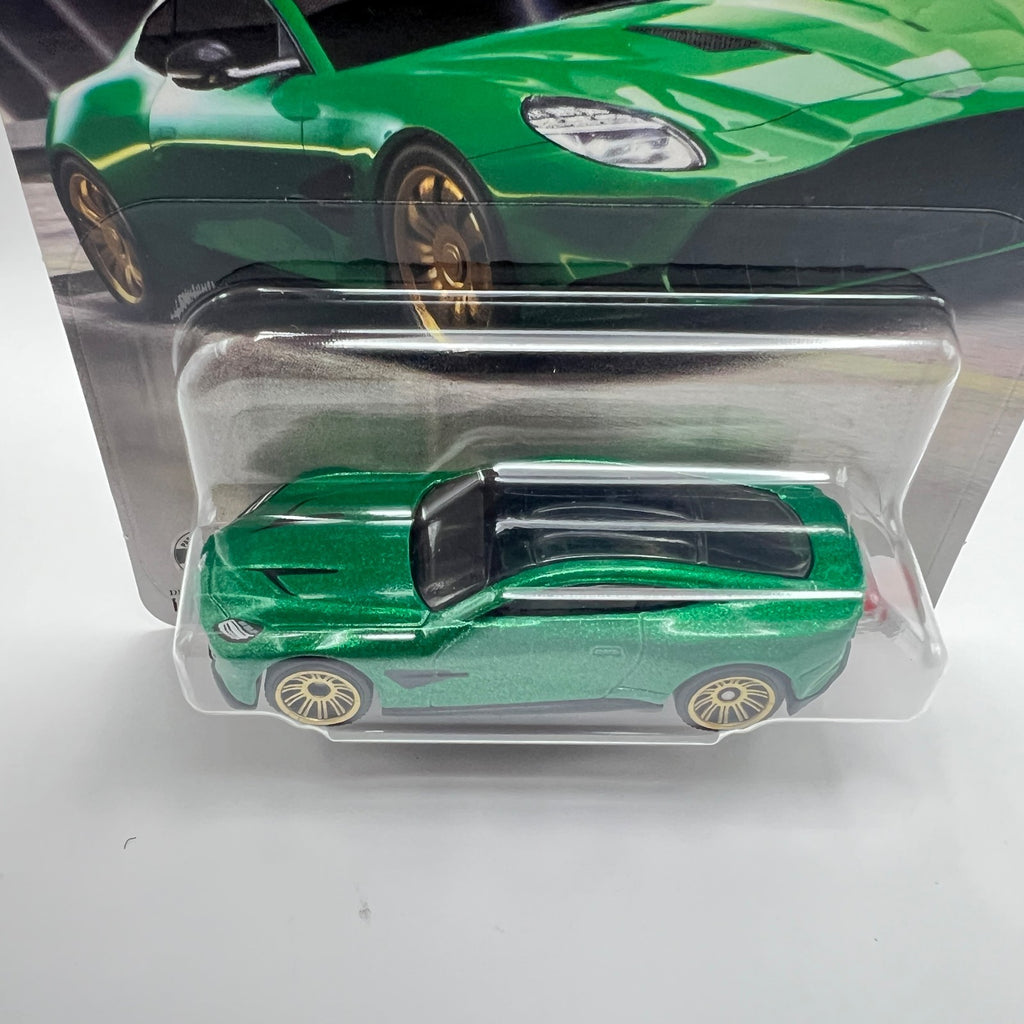 Matchbox 2025 Aston Martin Vanquish Green Gold Wheels 90/125 New 2026