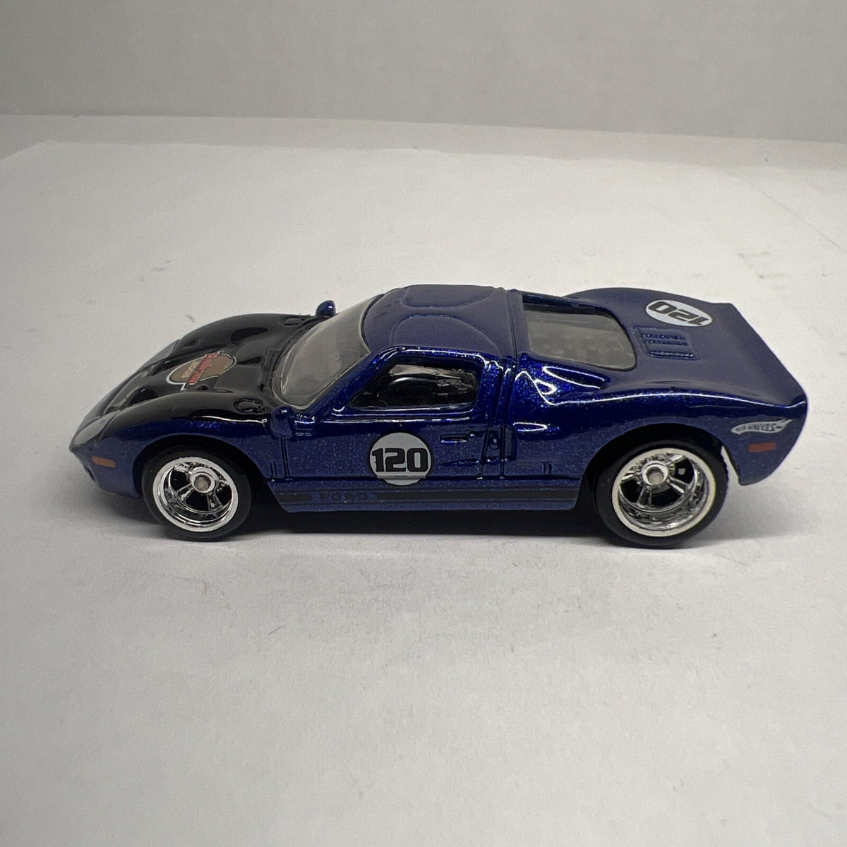 HOT WHEELS RACING 2005 BULLRUN USA RALLY Ford GT-40