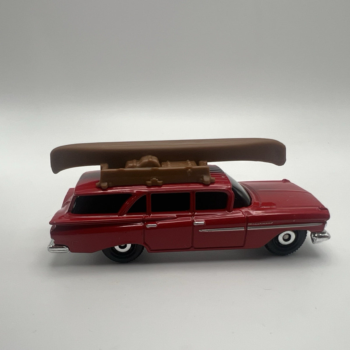 1959 59 Chevy Wagon Collectible 1/64 Scale Diecast Diorama Model