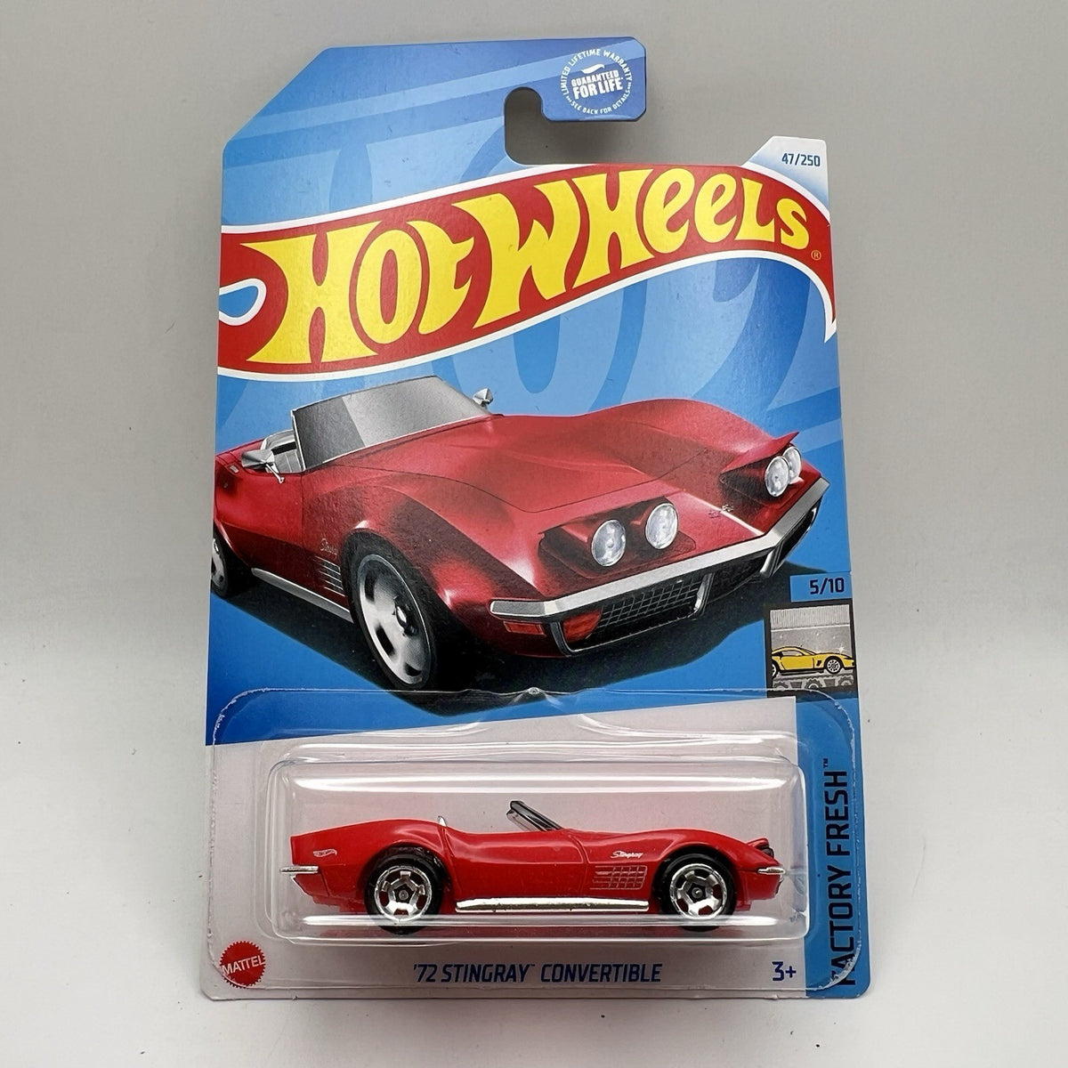 2021 Hot Wheels 72 Stingray Convertible Red 47/250  Mainline